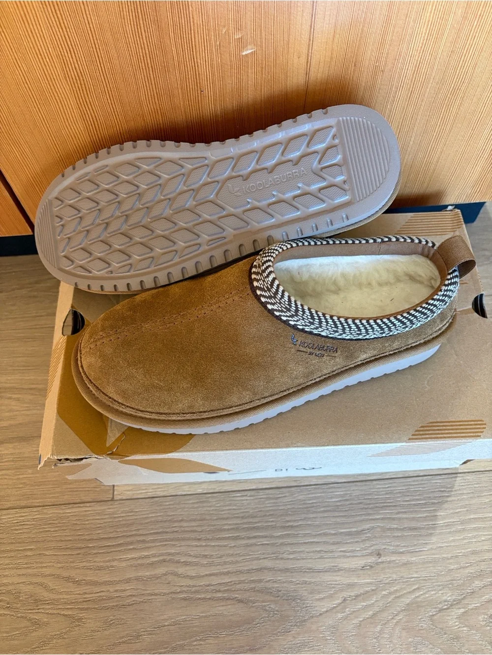 Koolaburra by Ugg Slippers - Picture 3 of 5